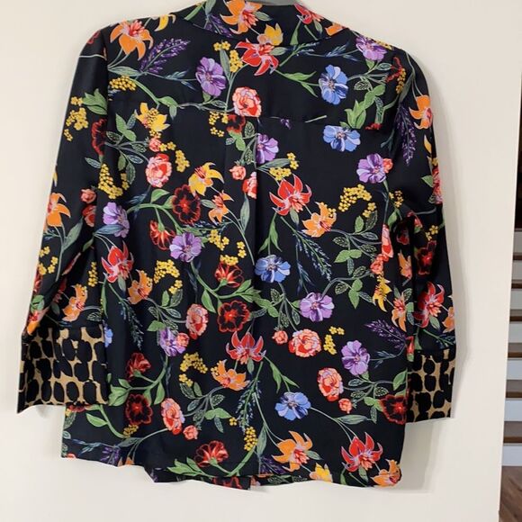 Who What Wear Black Floral V Neck Pajama Style Satin Silky Blouse - Picture 3 of 9